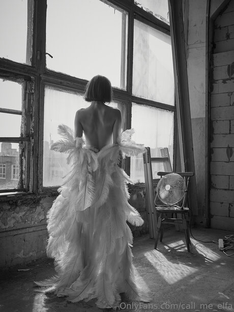 Call Me Elfa modelo sexy archivo