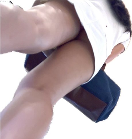 Alexissueann naked actress pic