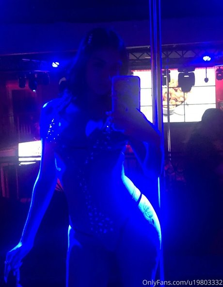 Sara Mariam hermosa actriz imágenes