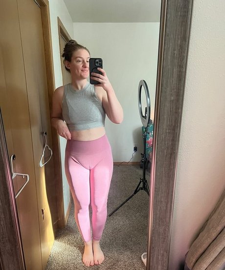 Adorablelilli modelo sexual galerías