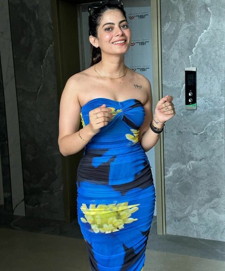 Fiza Choudhary nice model pics