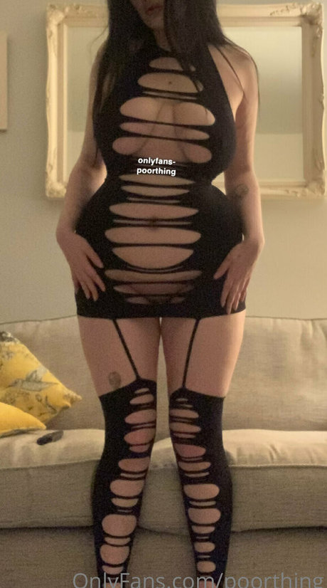 poorthing model pretty gallery