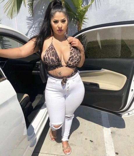 Janet Jae star top pic