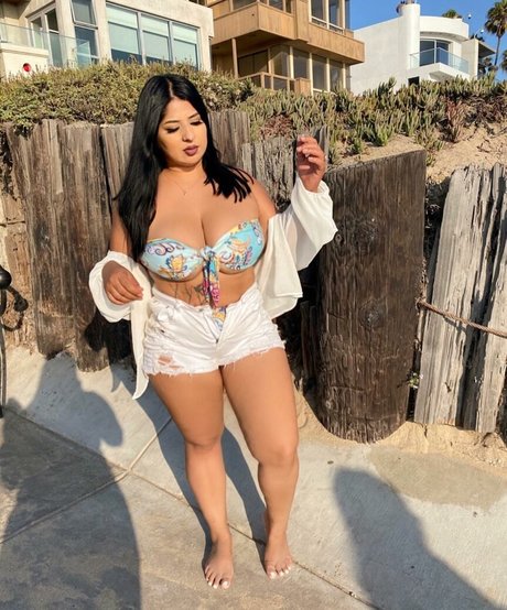 Janet Jae star exclusive photo