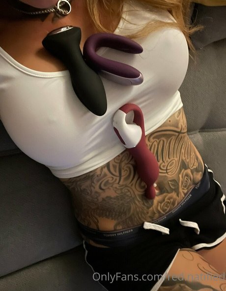 red natified actriz libre fotos