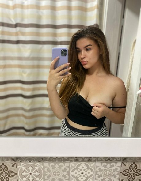 miiraamii modelo gratis imágenes