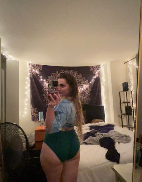 bbyurcs naked actress img