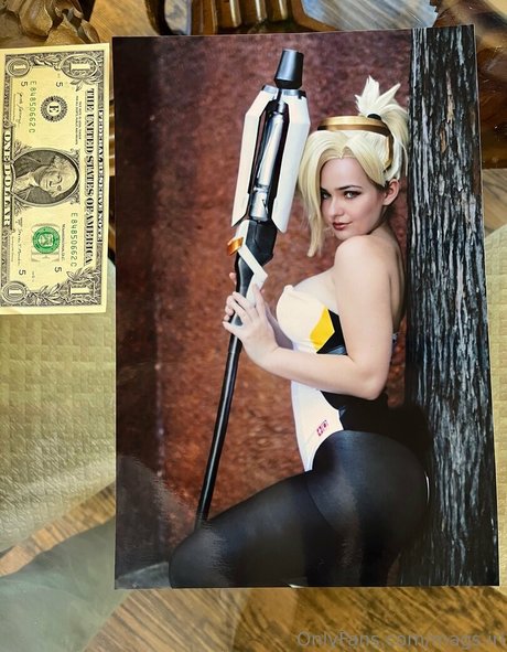 Mags IRL porn star images