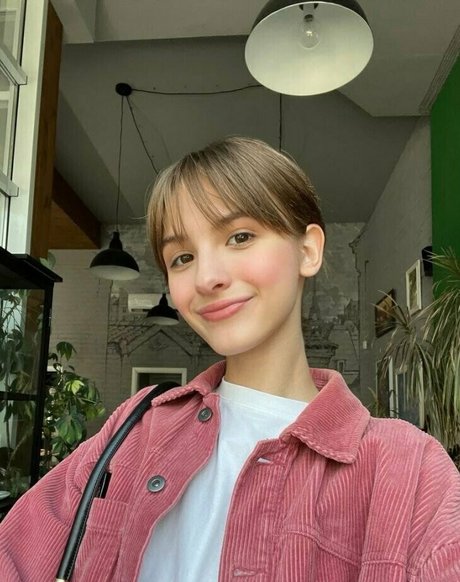 molly polly221 modelo bonita fotos