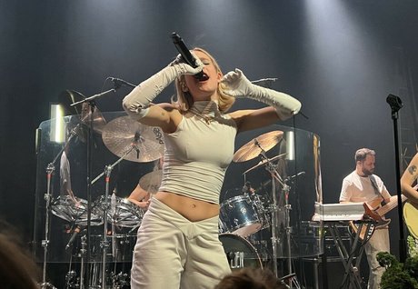 Pommelien Thijs beau modèle image