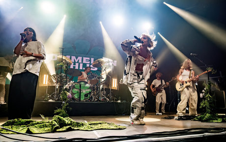 Pommelien Thijs actriz caliente galería