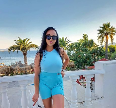 Ivana Milojevic star du porno chaud image