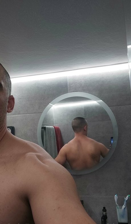 kostasxadriana modèle sexy img