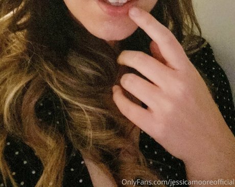 jessicamooreofficial modèle sexy images