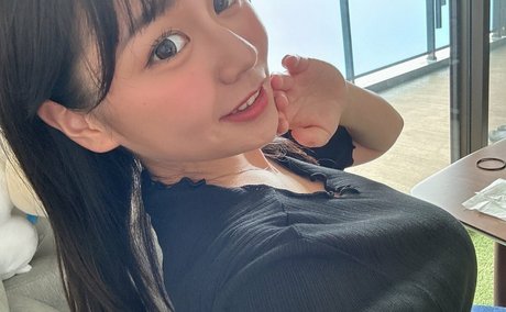 Yu Tano modèle pornographique galerie