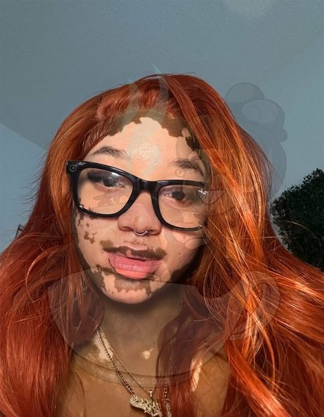 Curiousiteaaa free model photos