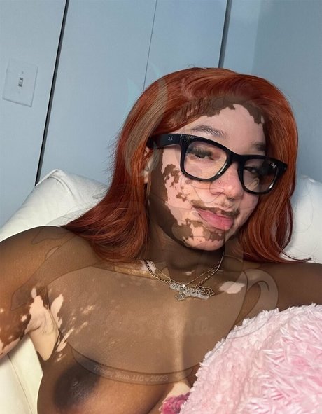 Curiousiteaaa nudes star pictures