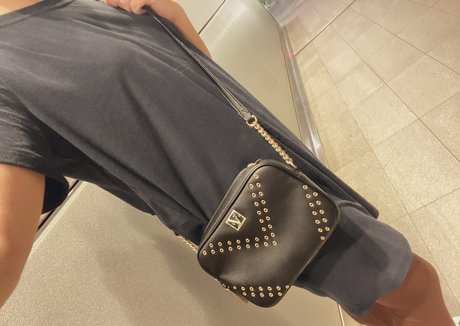 Upskirt Onlyfans bastante erótico imágenes