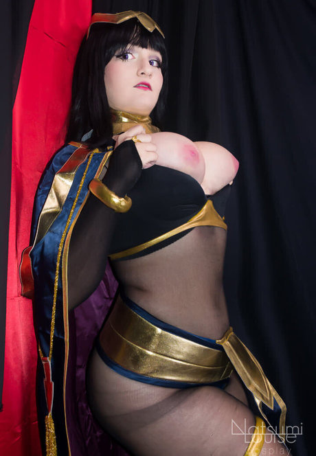 Natsumi Louise modèle sexy archive