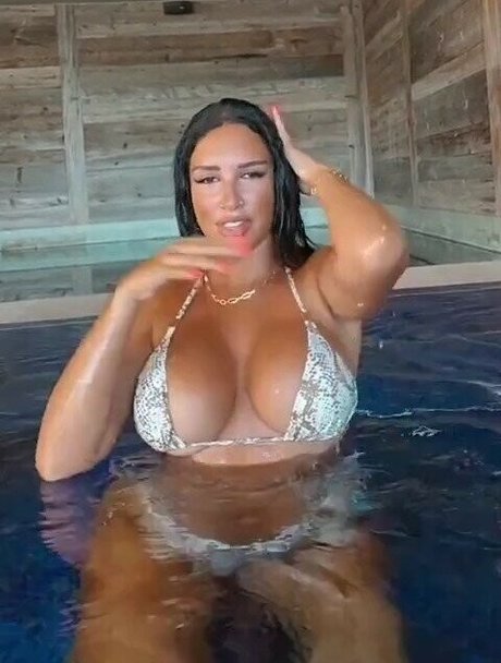 Mikaelabrbs actrice de sexe images