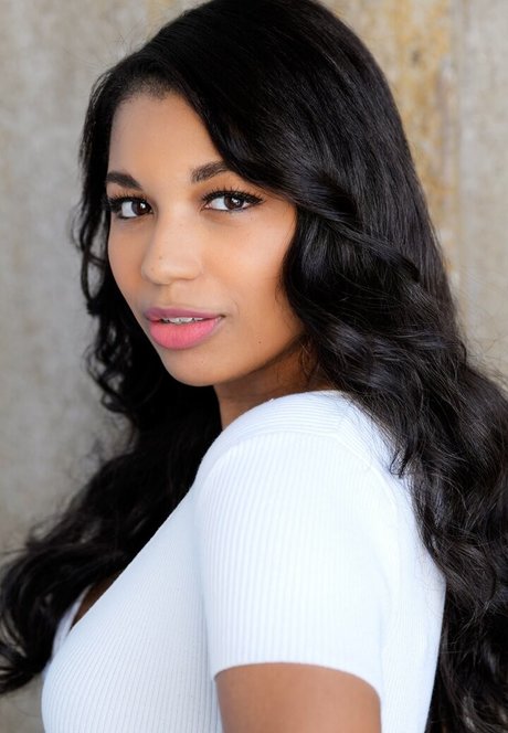 Mica Burton estrella exclusiva imágenes