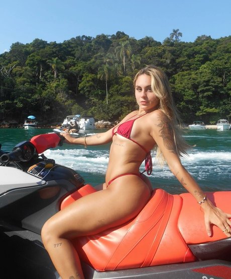 Lara Juc_ estrella exclusiva galería