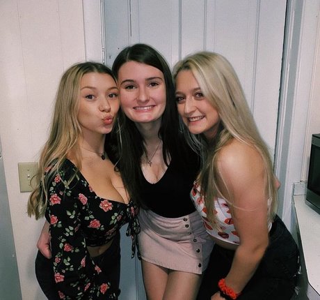 Sara Brooks modelo porno galerías