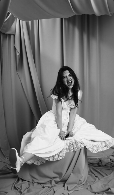 Sophie Silva étoile chaude galeries