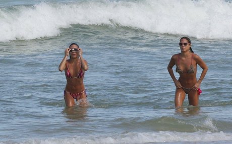 Bie Branca Feres modelo adulto foto