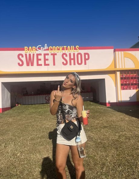 Hol Grace joli modèle galerie