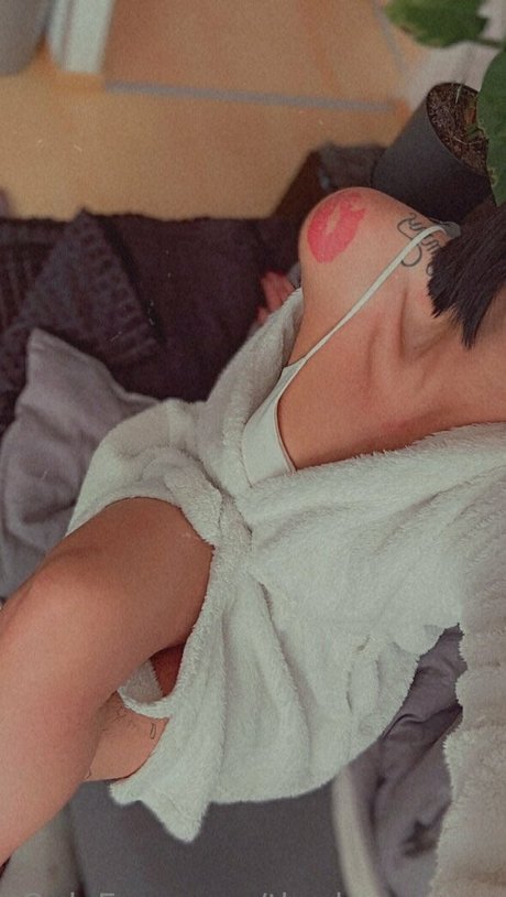 ébano desnudo onlyfans caliente mejor imágenes