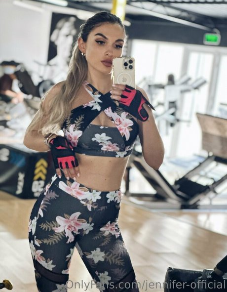 jennifer official étoile hd img