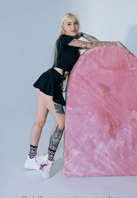 xx angelina xx modèle chaud galeries