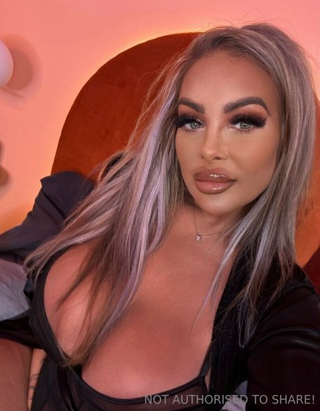 Princess Levi nus star du porno images