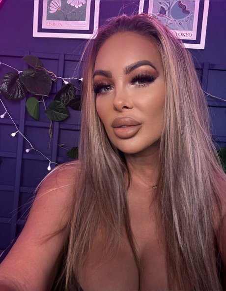 Princess Levi estrella atractiva imágenes