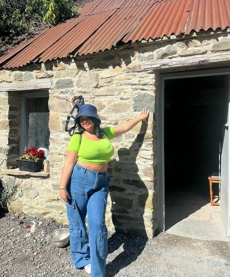 caravernon estrella atractiva archivo