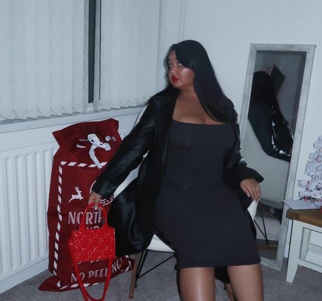 caravernon estrella porno desnuda archivo