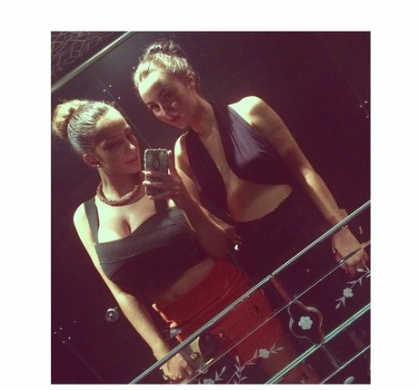 Cleo Bracchi estrella porno desnuda archivo