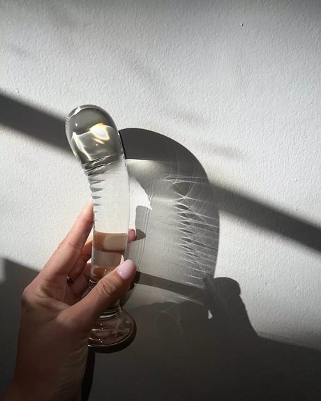 Bridget Gao Hollitt actrice de nus photo