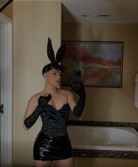 Yourplaybunnyy star érotique photos