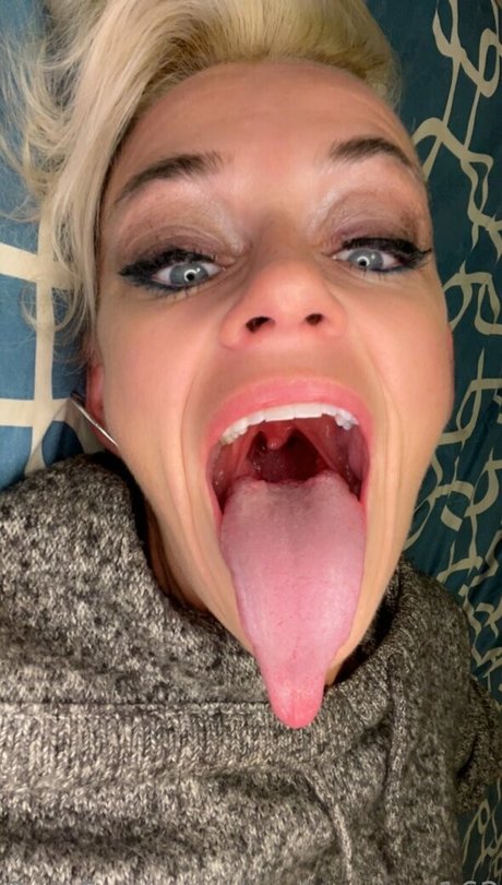 pale teen onlyfans xxx images