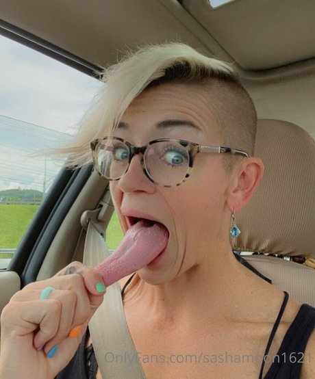 sashamoon1621 pornstar nude pic