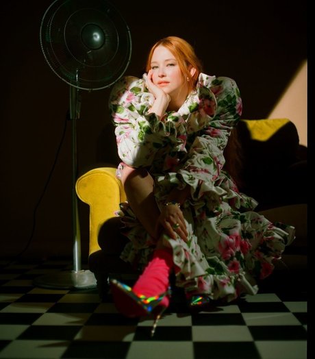 Haley Bennett star adult gallery