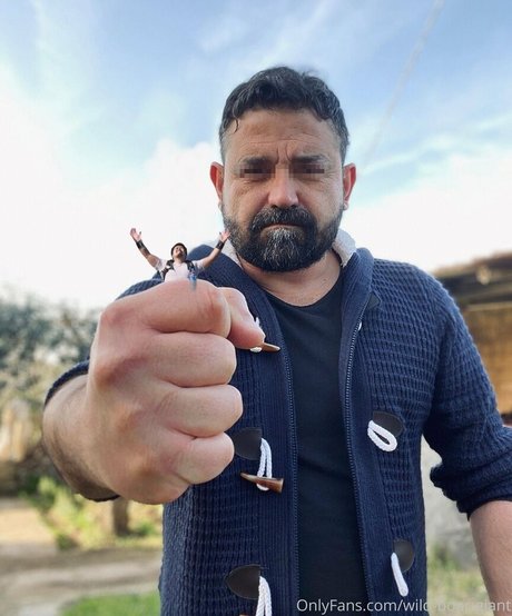 wild boar giant actrice artistique img