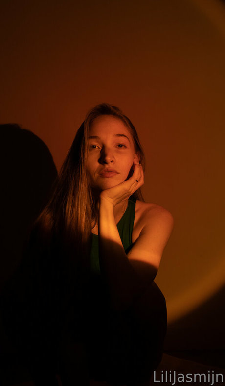 Lilijasmijn estrella porno hermosa imagen