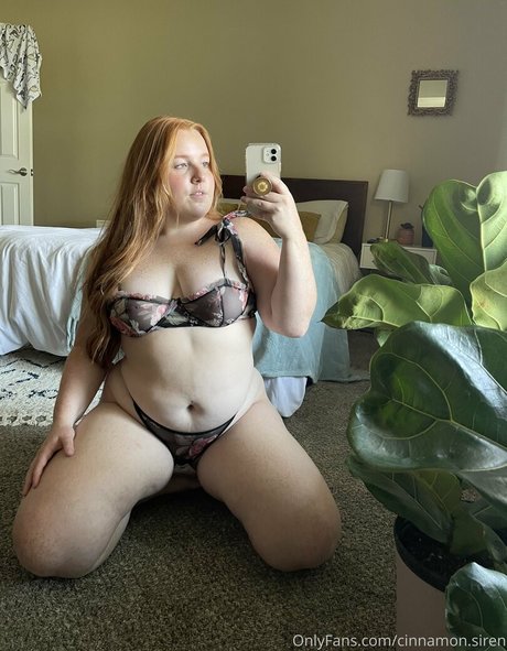 cinnamon siren modèle xxx collection