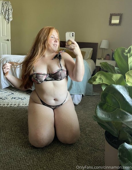 cinnamon siren model adult archive