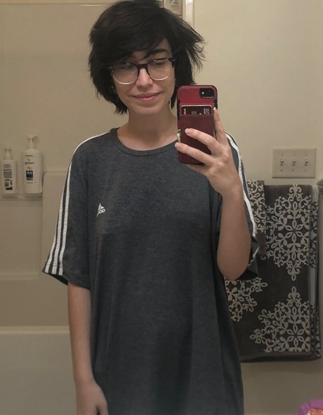 leez_____ modèles nus des photos