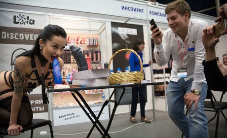 Alesya Vidnova Pena modèle pornographique des photos