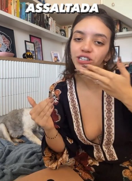 Debora Aladim estrella bonita foto